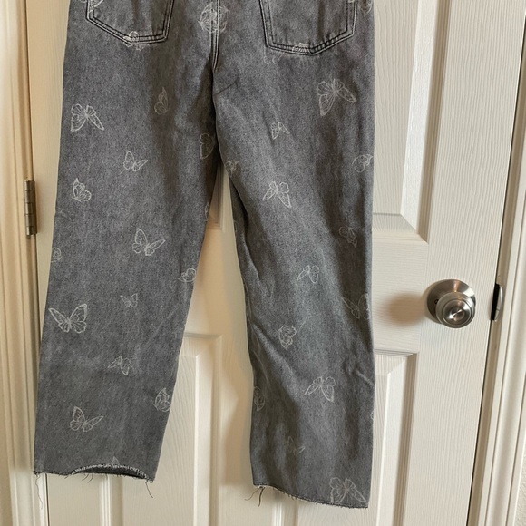 Simple Society Jeans with Butterfly Print size 9/29 - Picture 5 of 7